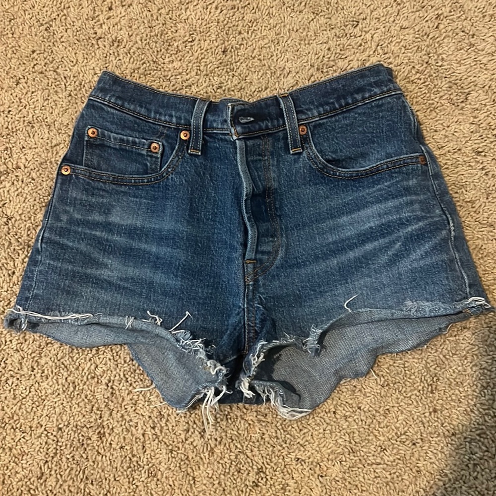 Levi’s 501 shorts barely worn. Size 27